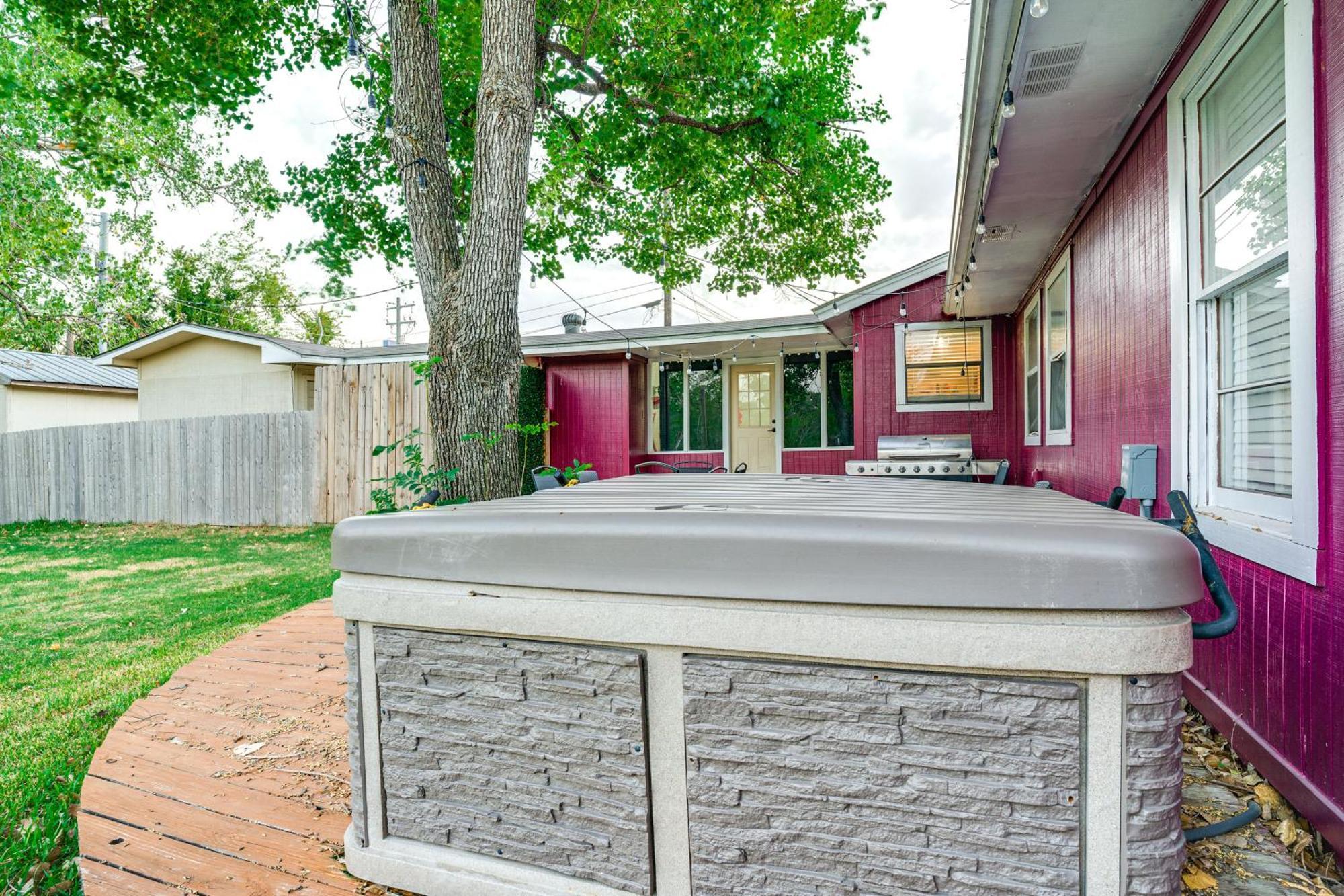 Aggie Game Day Retreat About 1 Mi To Texas A And M! Villa Bryan Exterior foto